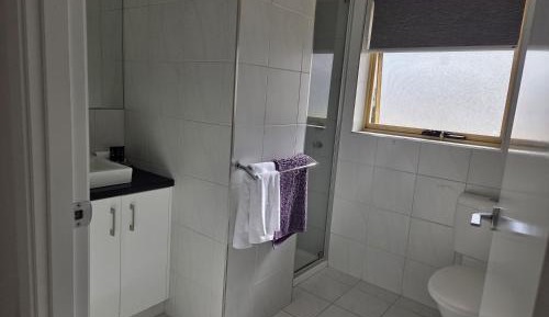 Classic One-Bedroom Apartment with King Bed