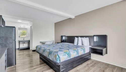 King Room - Non-Smoking