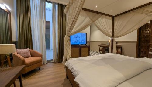 Superior King Room