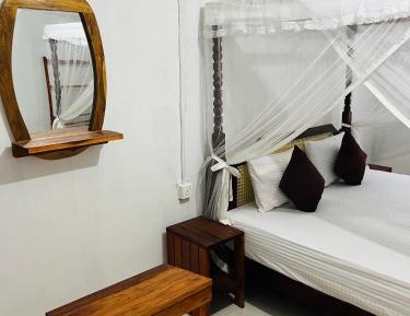 Deluxe Double Room (2 Adults + 1 Child)