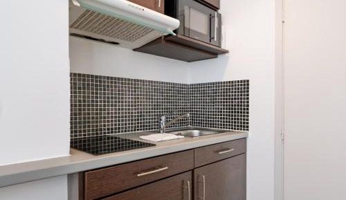 One-Bedroom Apartment (4 Adults)