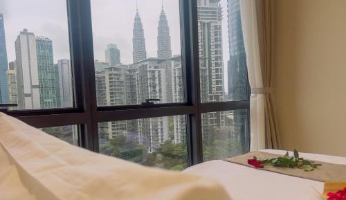 Two-Bedroom Apartment with City View