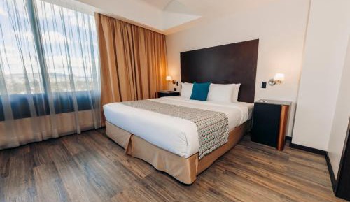 King Room - Mobility Access/Non-Smoking