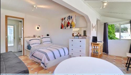 Studio with Sea View