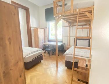 Basic Triple Room with Shared Bathroom