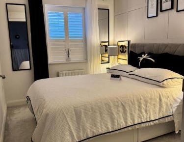 Double Room with Shared Bathroom