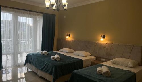 This air-conditioned single room features a desk, an outdoor dining area, garden views and a private bathroom.