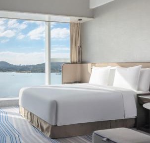 1 King Standard Seaview