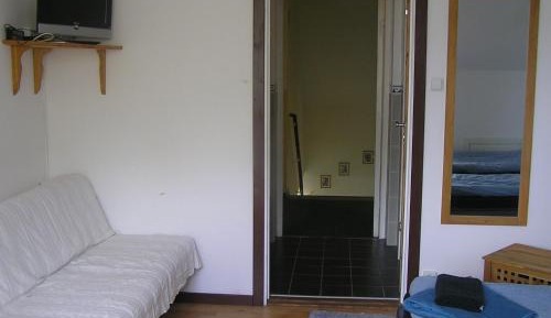 Standard Single Room with Shared Bathroom