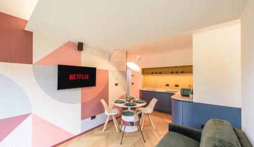 One-Bedroom Apartment with View