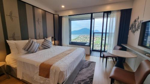One-Bedroom Apartment with River View