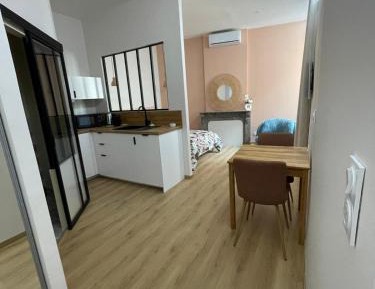 Studio Apartment with One Double Bed