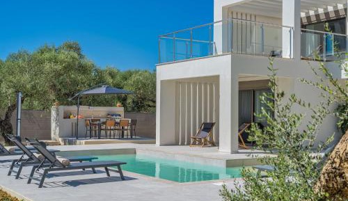 Villa with Private Pool