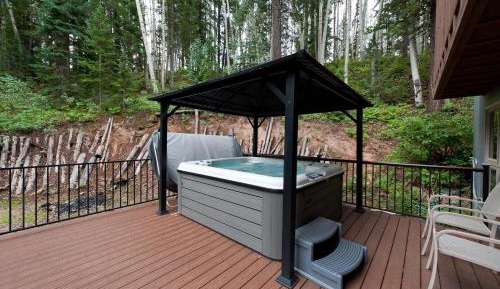 Four-Bedroom Holiday Home