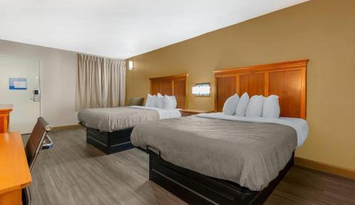 Queen Room with Two Queen Beds - Non-Smoking