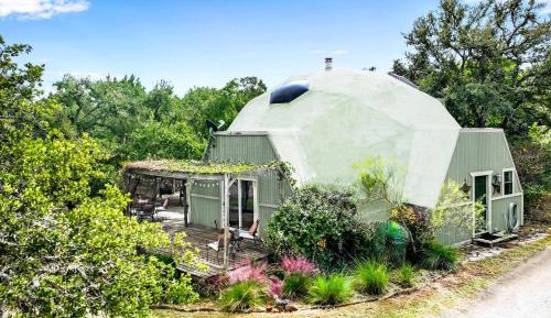 Four-Bedroom Holiday Home