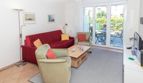 One-Bedroom Apartment with Terrace