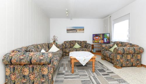 Two-Bedroom Apartment with Shower 