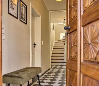 One-Bedroom Apartment with Terrace