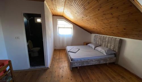 Triple Room with Private Bathroom