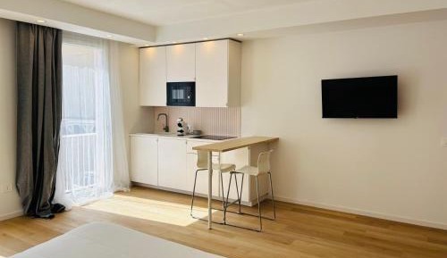 Queen Room with Balcony