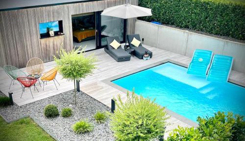 Double Room with Pool View