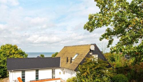 Three-Bedroom Vacation Home 