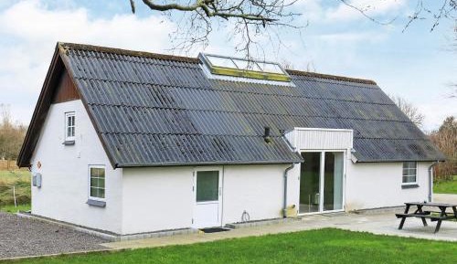 Three-Bedroom Holiday Home 