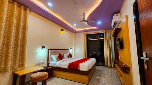 Deluxe Double Room with Balcony