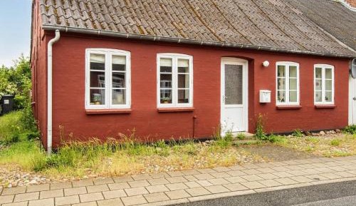 Two-Bedroom Holiday Home