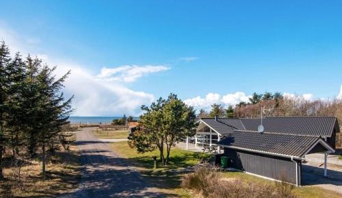Five-Bedroom Holiday Home