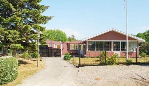 Three-Bedroom Holiday Home 