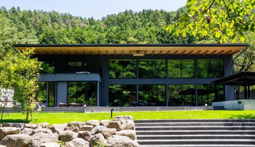Villa with Garden View