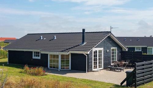 Four-Bedroom Holiday Home
