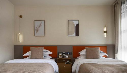 Standard Twin Room