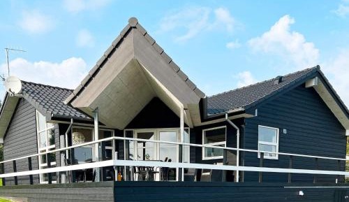 Four-Bedroom Holiday Home