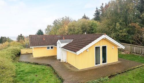 Five-Bedroom Holiday Home
