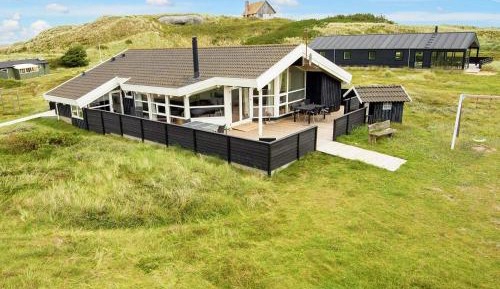 Four-Bedroom Holiday Home