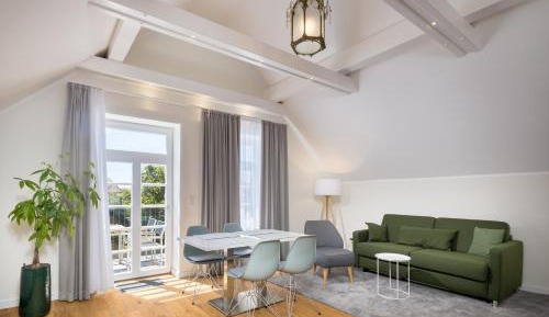 One-Bedroom Deluxe Apartment - Annex