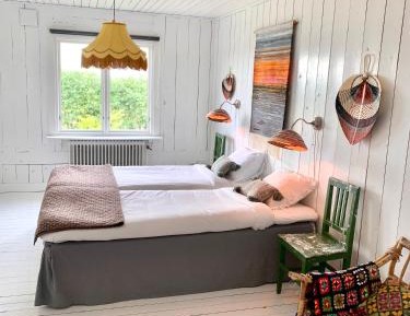 Standard Double Room with Shared Bathroom