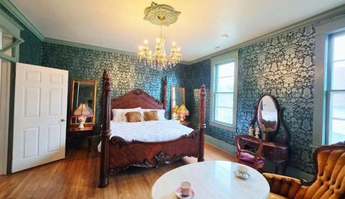 King Room with Spa Bath