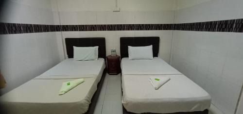 Twin Room with Private Bathroom