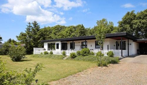 Four-Bedroom Holiday Home
