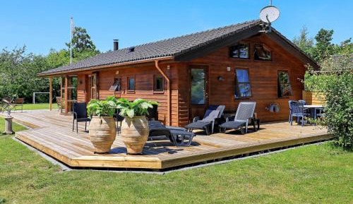 Four-Bedroom Holiday Home