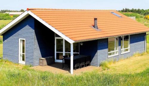 Three-Bedroom Holiday Home 