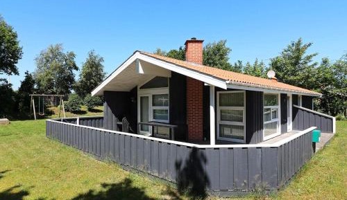 Three-Bedroom Vacation Home 
