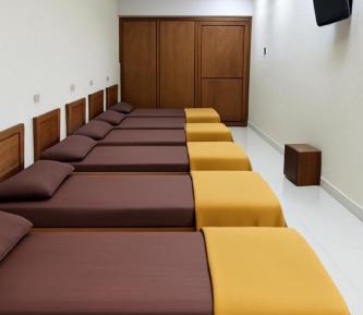 8-Bed Mixed Dormitory Room