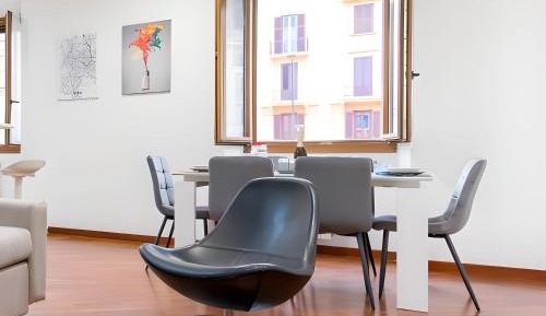 One-Bedroom Apartment with City View