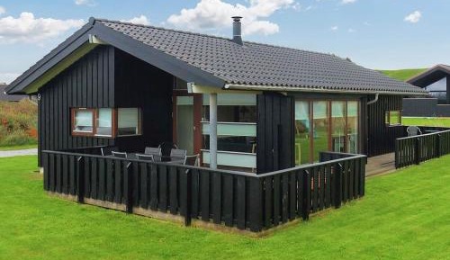 Three-Bedroom Holiday Home 