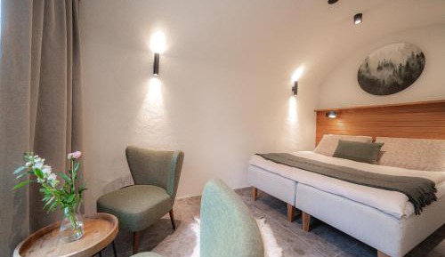 Double Room with Private Bathroom